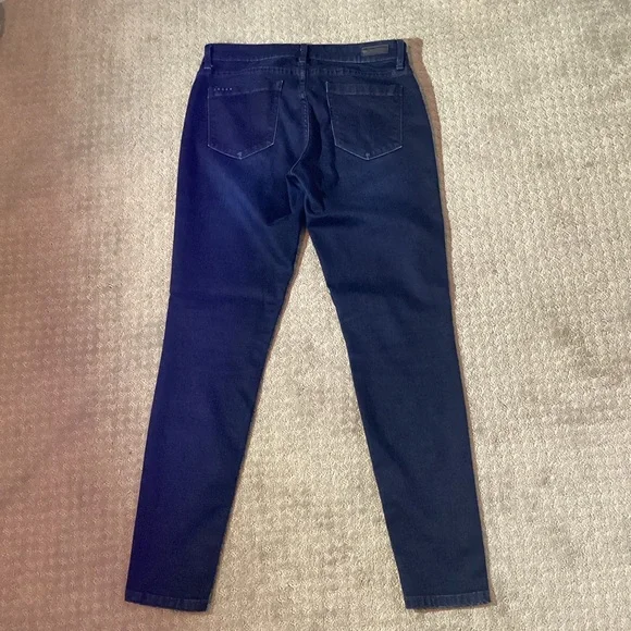 BLANKNYC Dark Wash Jeans, size 29, skinny ankle, 29”L, 8”rise, 5 pocket design - Picture 8 of 10